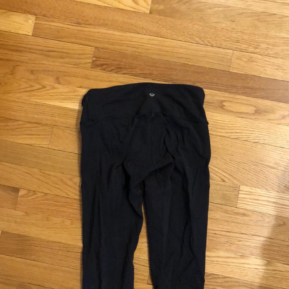 Lululemon leggings size 6